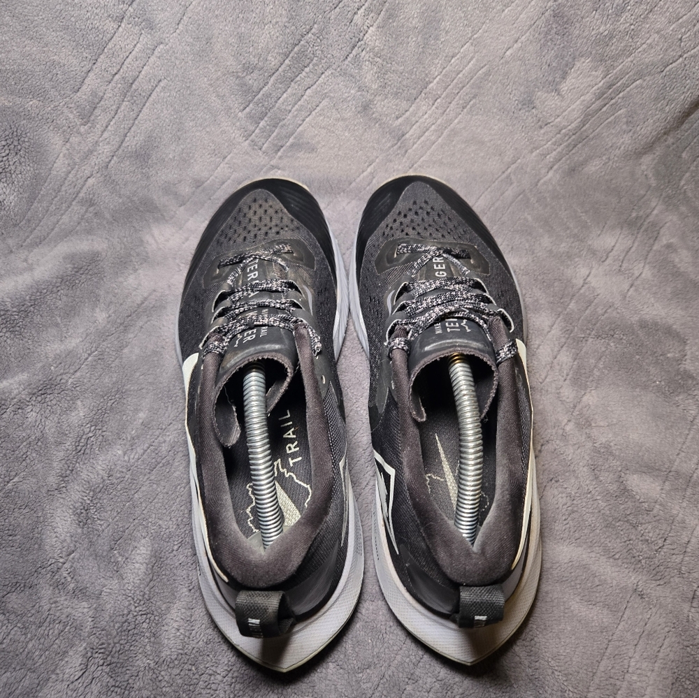 Nike Air Zoom Terra Kiger 5 Trail Running Shoes Womens Sz 8 Athletic Sneakers. - Picture 6 of 9